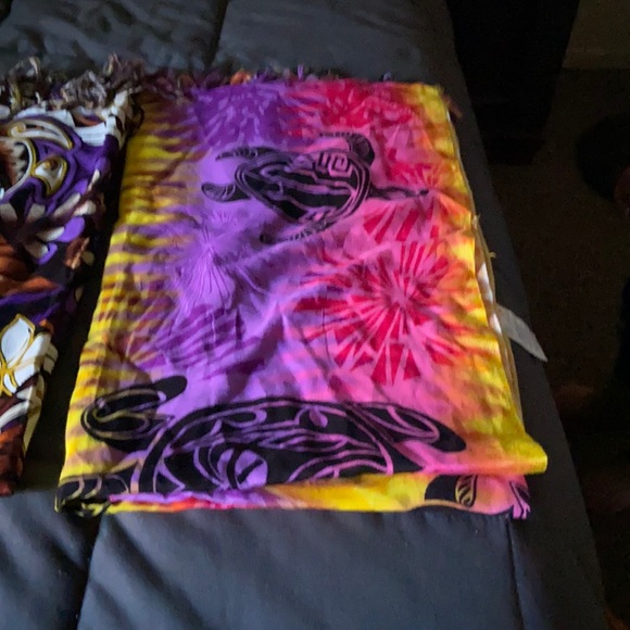 Pareo/Sarong - Picture 1 of 4